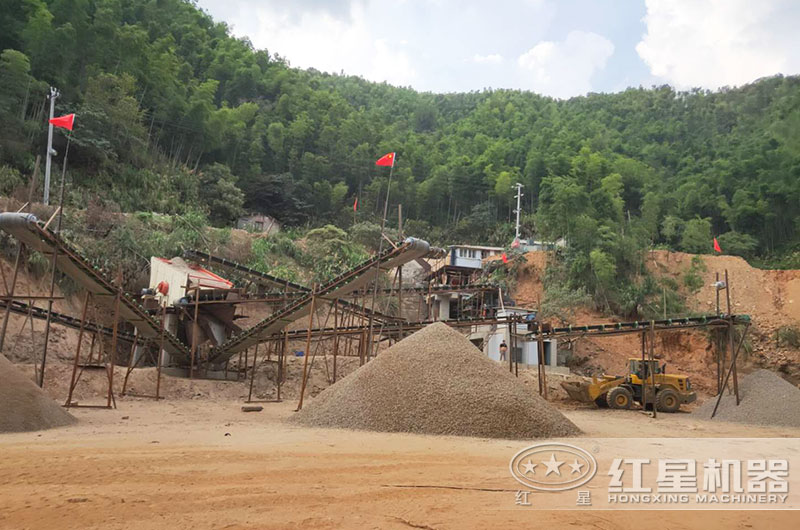 碎石機(jī)每小時(shí)300噸多少錢一臺？