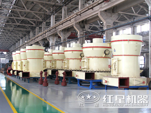 莫來(lái)石雷蒙磨粉機(jī)生產(chǎn)車間