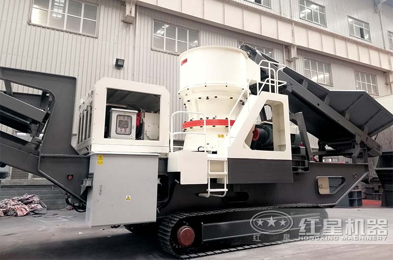 小型履帶式移動圓錐粉碎機(jī)